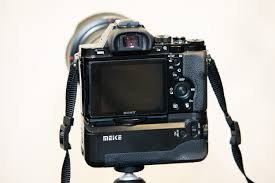 VERTICAL BATTERY GRIP for SONY ILCE A7 A7r A7s Mirrorless Full Frame - Gambar 3