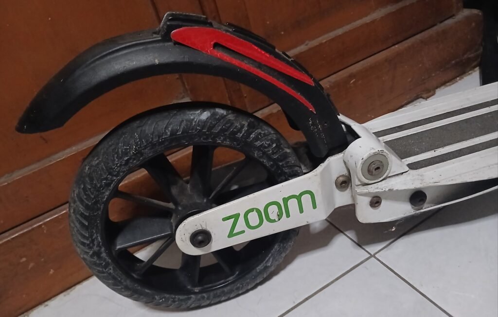Skuter Listrik Lipat ETWOW ZOOM made in Romania - Gambar 8