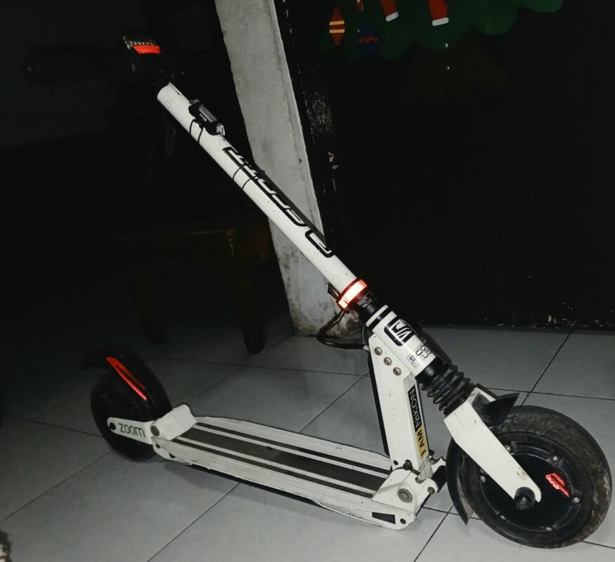 Skuter Listrik Lipat ETWOW ZOOM made in Romania - Gambar 10