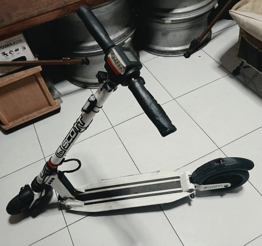 Skuter Listrik Lipat ETWOW ZOOM made in Romania - Gambar 11